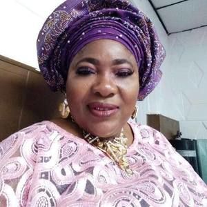 Meet your Posher, Ebunola